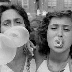 Susan Meiselas, Carol, JoJo and Lisa on Mott Street, Little Italy, NYC, USA, 1976 © Susan Meiselas Magnum Photos